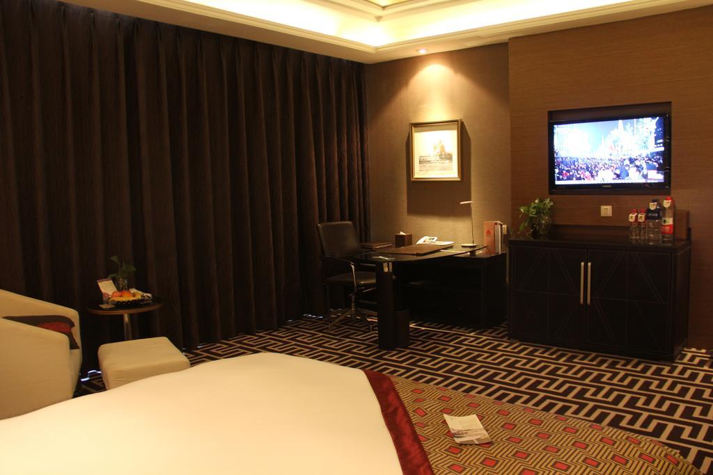Brigh Radiance Hotel Янтай Екстериор снимка