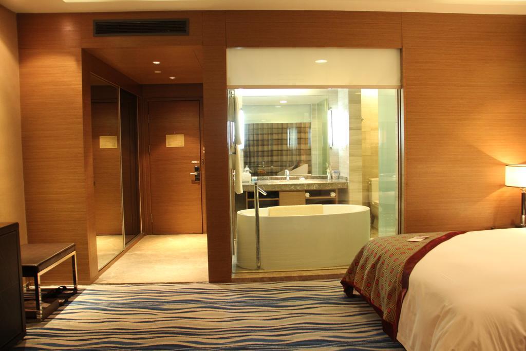 Brigh Radiance Hotel Янтай Екстериор снимка