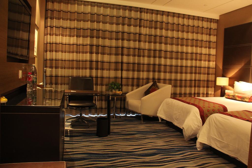 Brigh Radiance Hotel Янтай Екстериор снимка