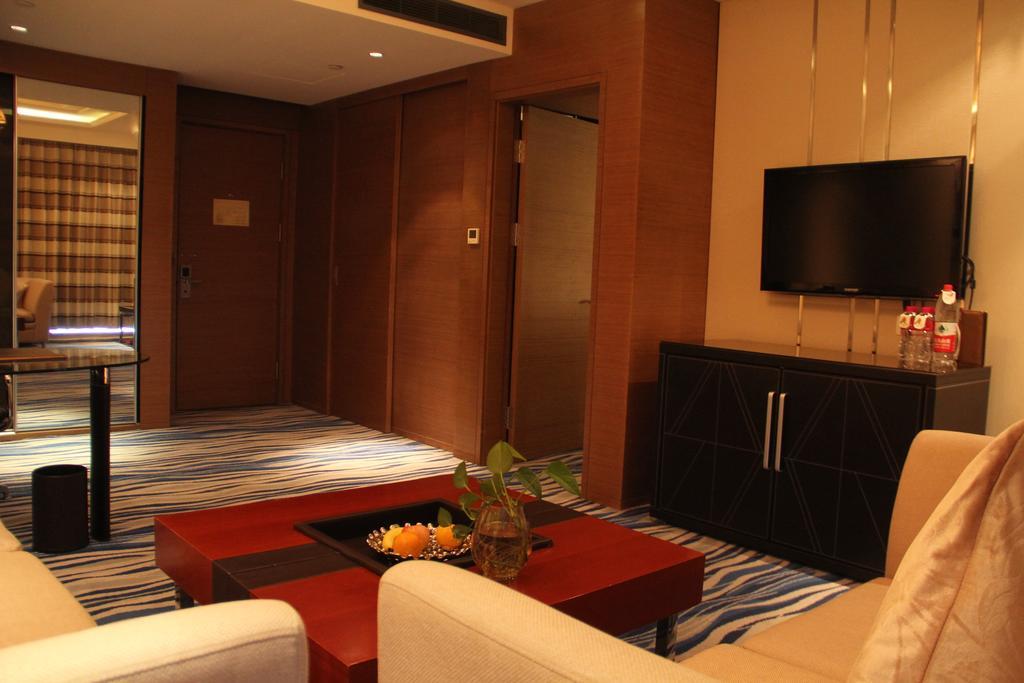 Brigh Radiance Hotel Янтай Екстериор снимка