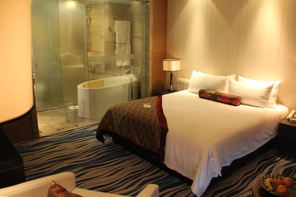 Brigh Radiance Hotel Янтай Екстериор снимка