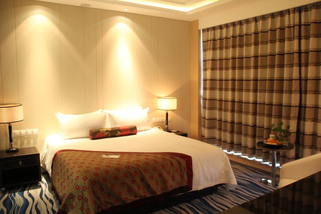 Brigh Radiance Hotel Янтай Екстериор снимка