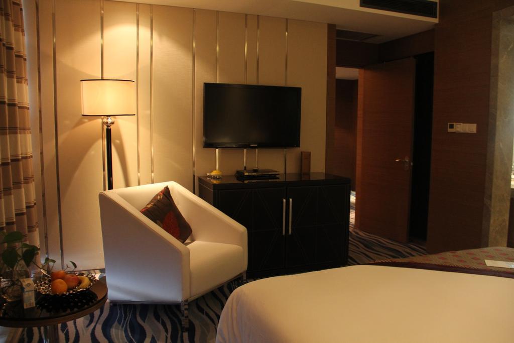 Brigh Radiance Hotel Янтай Екстериор снимка