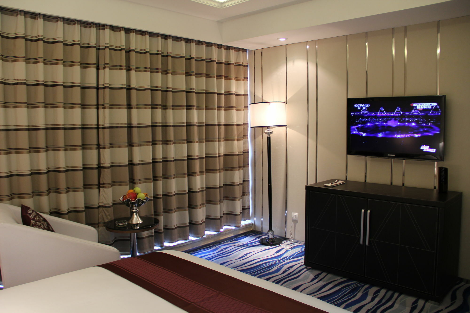 Brigh Radiance Hotel Янтай Екстериор снимка