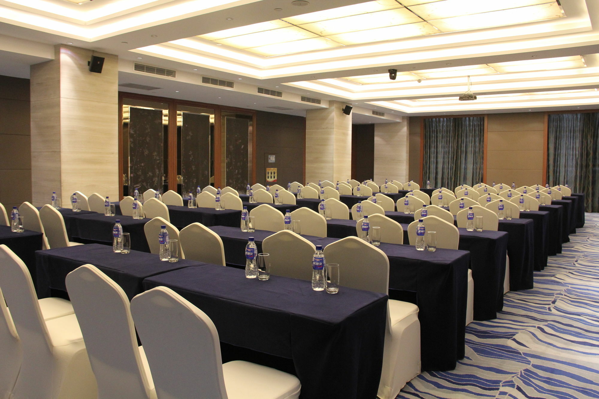 Brigh Radiance Hotel Янтай Екстериор снимка
