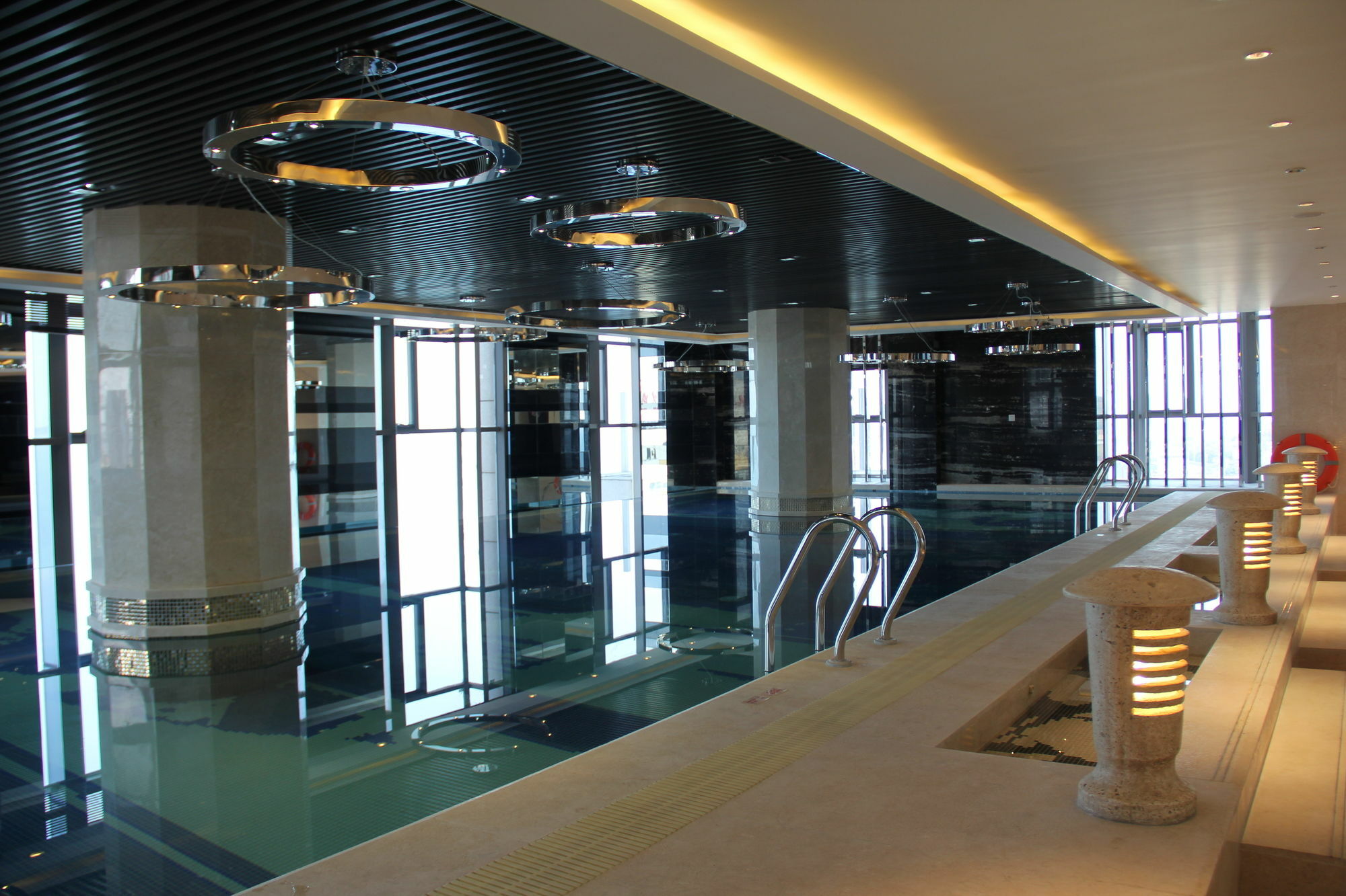 Brigh Radiance Hotel Янтай Екстериор снимка